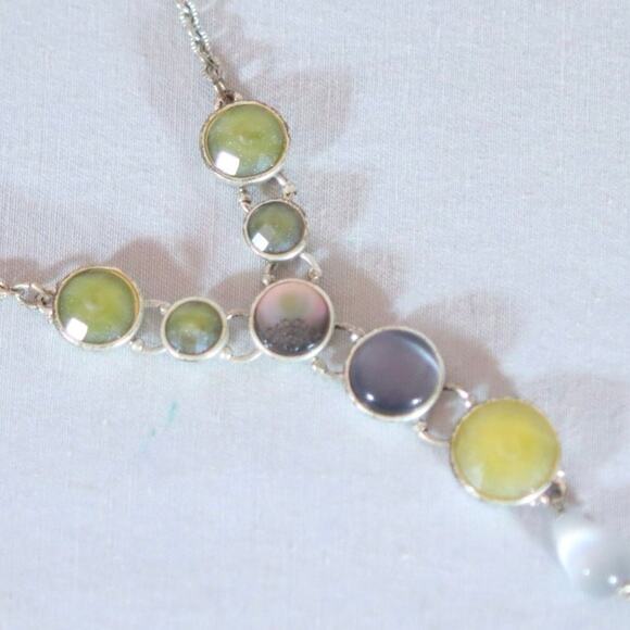 Liz Claiborne Y Pendant Necklace SIlver Tone Chain Faceted Pastel Crystal Stones - Picture 4 of 9